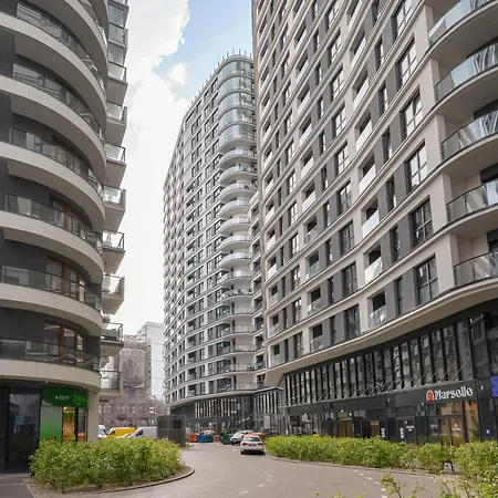 Bright Crystal Premium By Bookinghost Warszawa