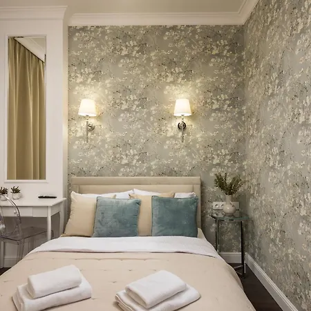 Bright Crystal Premium By Bookinghost Varsavia